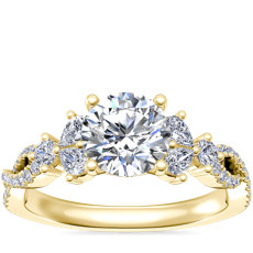 NUEVO. Anillo de compromiso romántico con diseño torcido y diamantes en forma de pera, en oro amarillo de 18 k (1/4 qt. total)